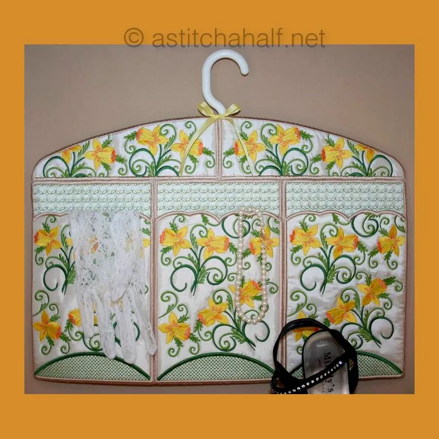 Daffodil Closet Organizer