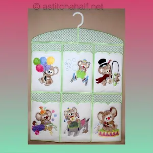 Fuzzy Circus Baby Closet Organizer