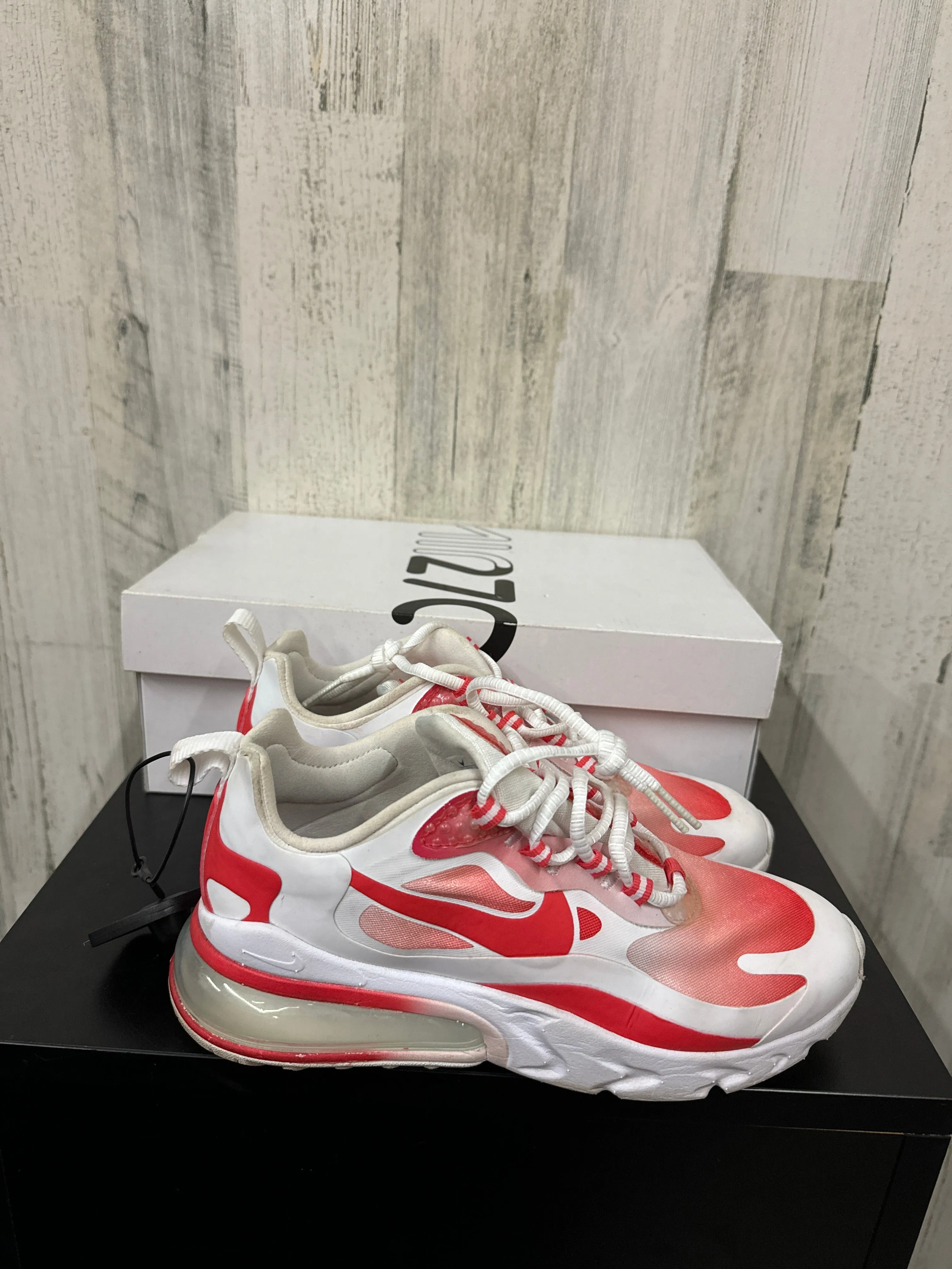 Red Shoes Athletic Nike, Size 7