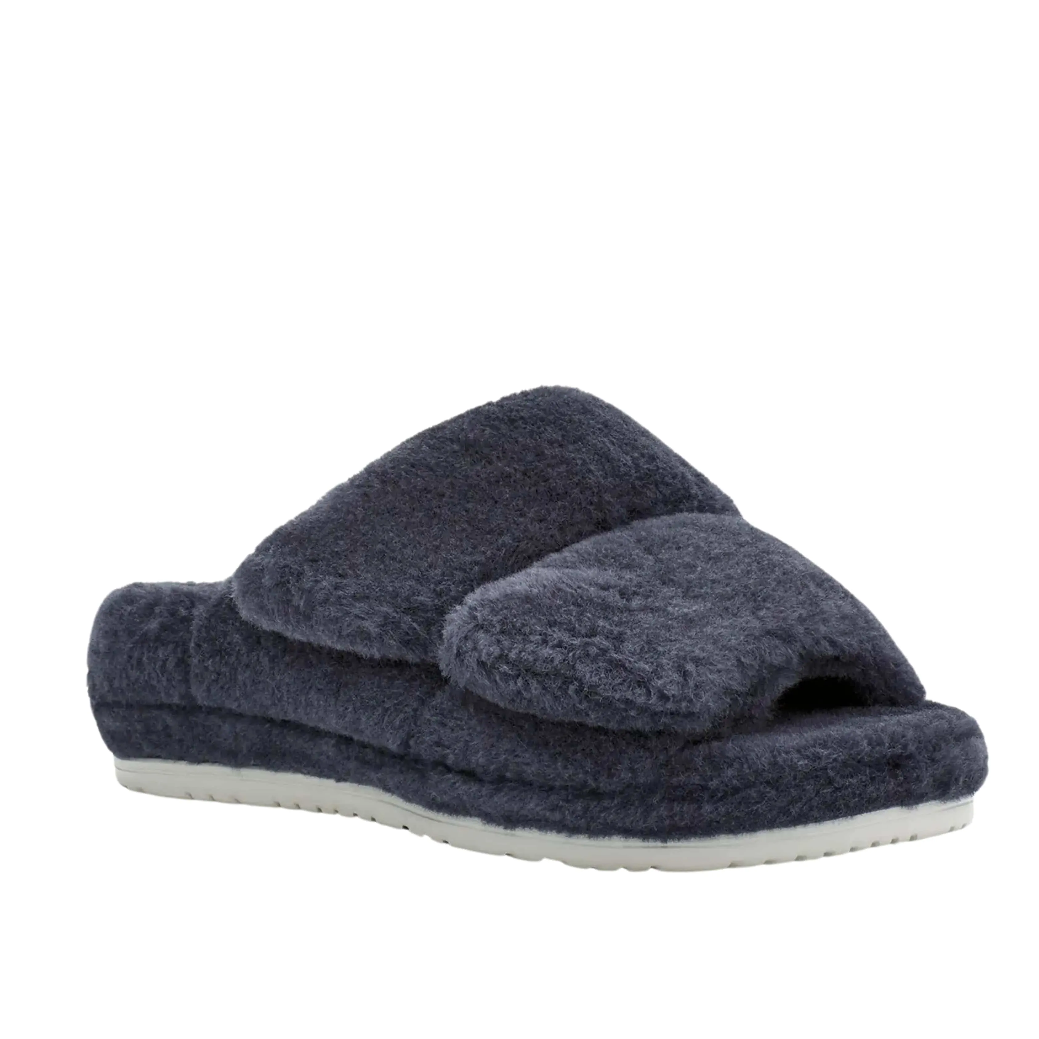 UGG - Fluff that slippers