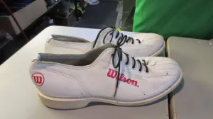 Used Wilson White Bowling Shoes Size 6