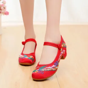 Women's Embroidered Cheongsam Cloth Dance Ethnic Style Canvas Shoes