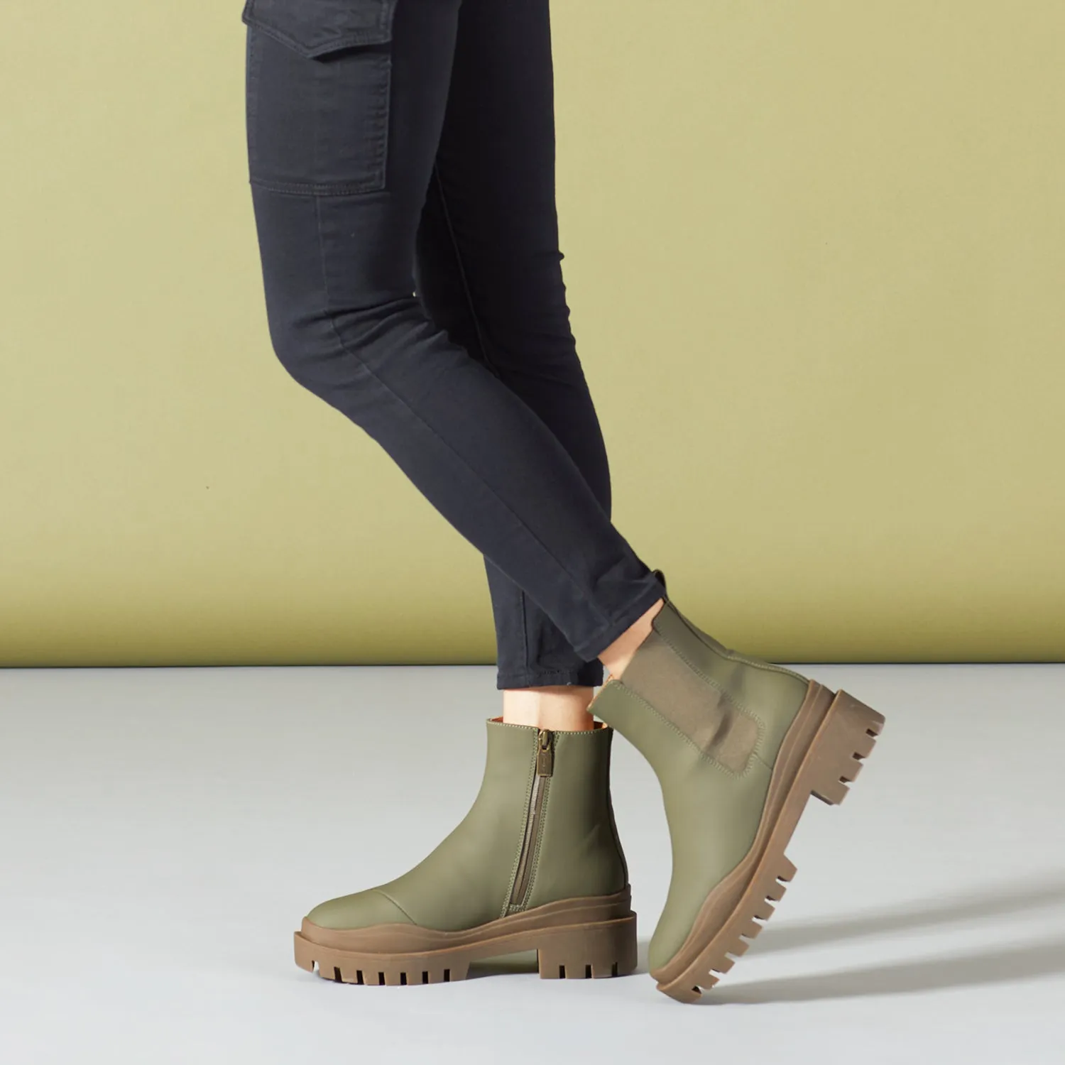 Women's Vionic Karsen Rainboots Olive Rubber